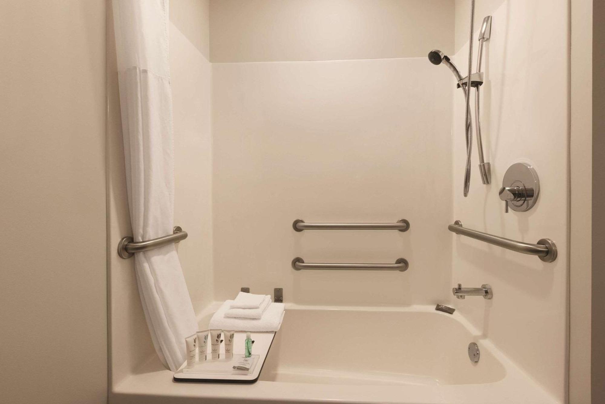 Country Inn & Suites By Radisson, Green Bay North Exteriér fotografie